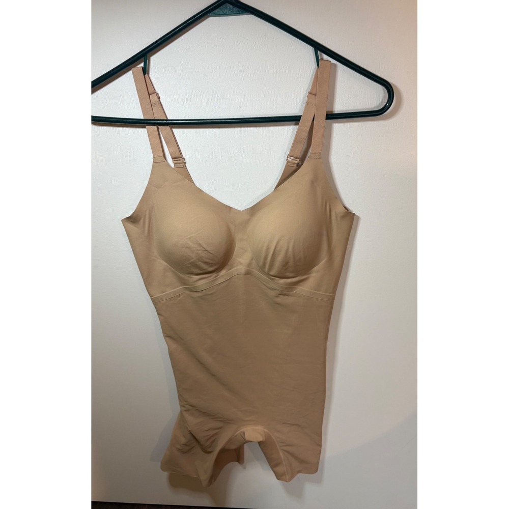 Honeylove SuperPower Mid Thigh Bodysuit Shapewear Medium Beige Sand Molded Cups